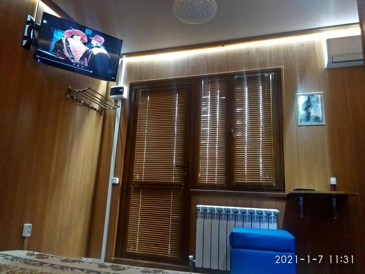 Квартира- Студия В Гостевом Доме Almati Kültér fotó