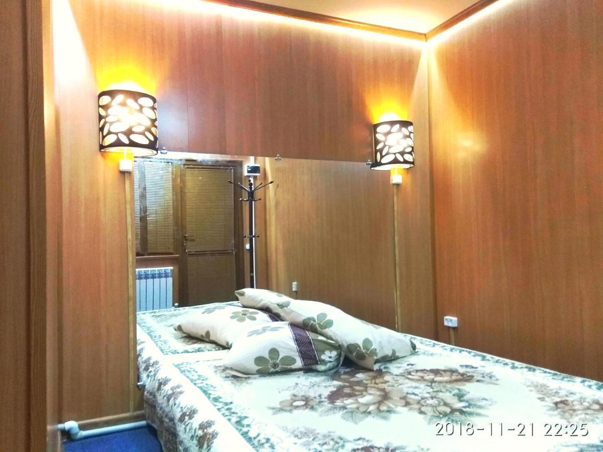 Квартира- Студия В Гостевом Доме Almati Kültér fotó
