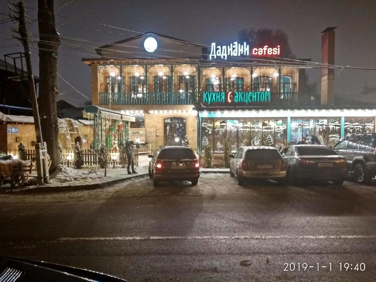 Квартира- Студия В Гостевом Доме Almati Kültér fotó